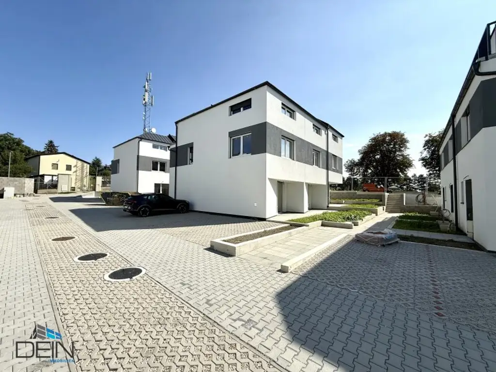 BELAGSFERTIG! TRAUMHAFTE 4-5 ZIMMER REIHENHÄUSER MIT EIGENGÄRTEN UND PKW-STELLPLÄTZEN IN FISCHAMEND!