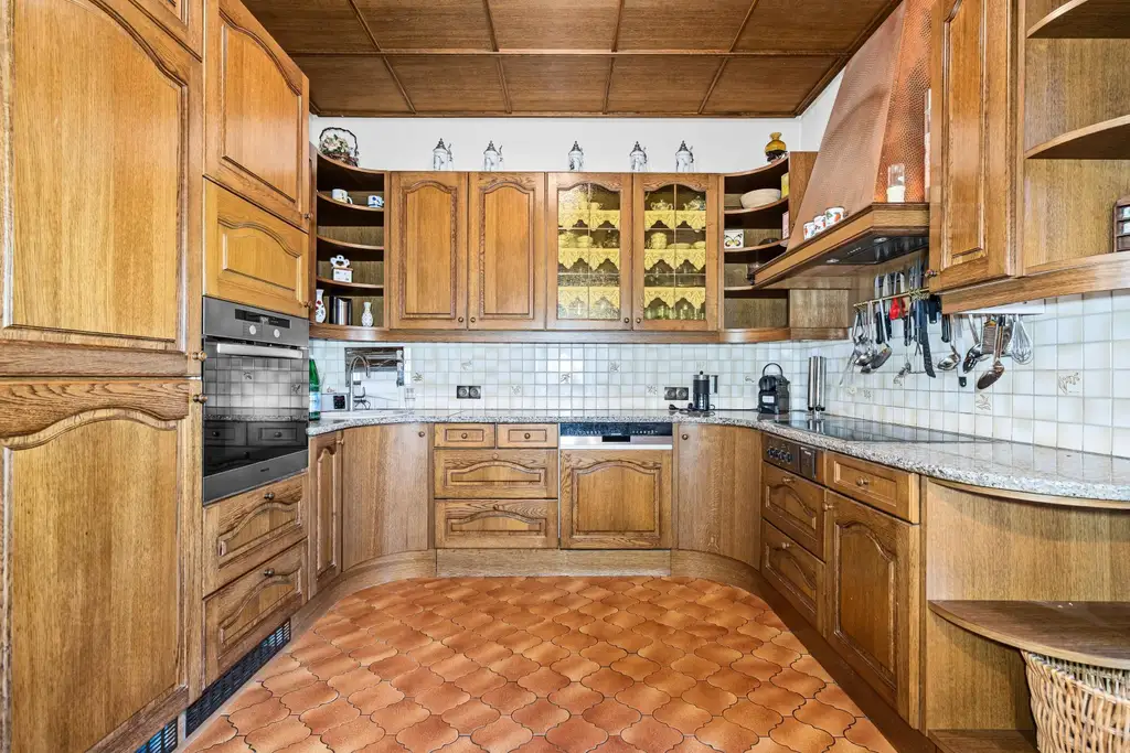 "Lage, Lage, La(n)genzersdorf! - Haus mit Pool auf Eigengrund"