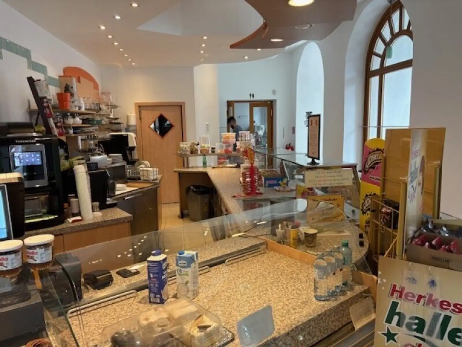 Cafe'-Bäckerei abzugeben !