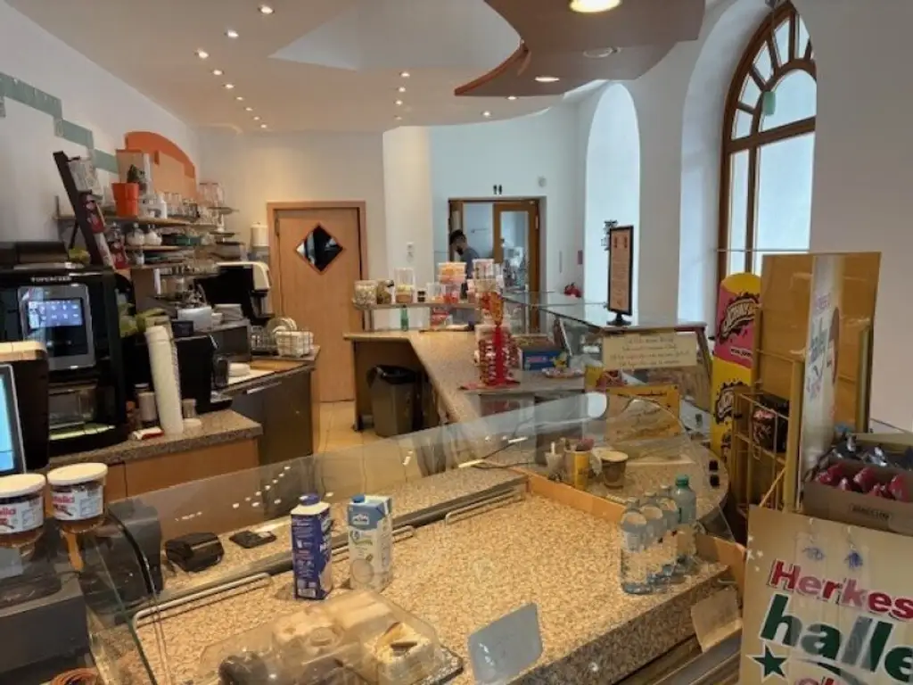 Cafe'-Bäckerei abzugeben !