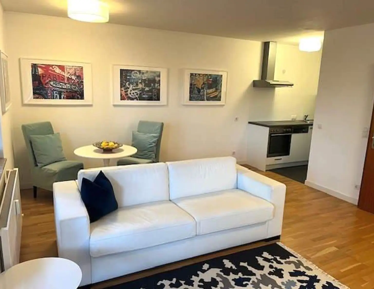 Salzburg Riedenburg: Oase der Ruhe 33,64 qm Garconniere mit 5 qm Balkon, sonnig, inklusive Tiefgarage
