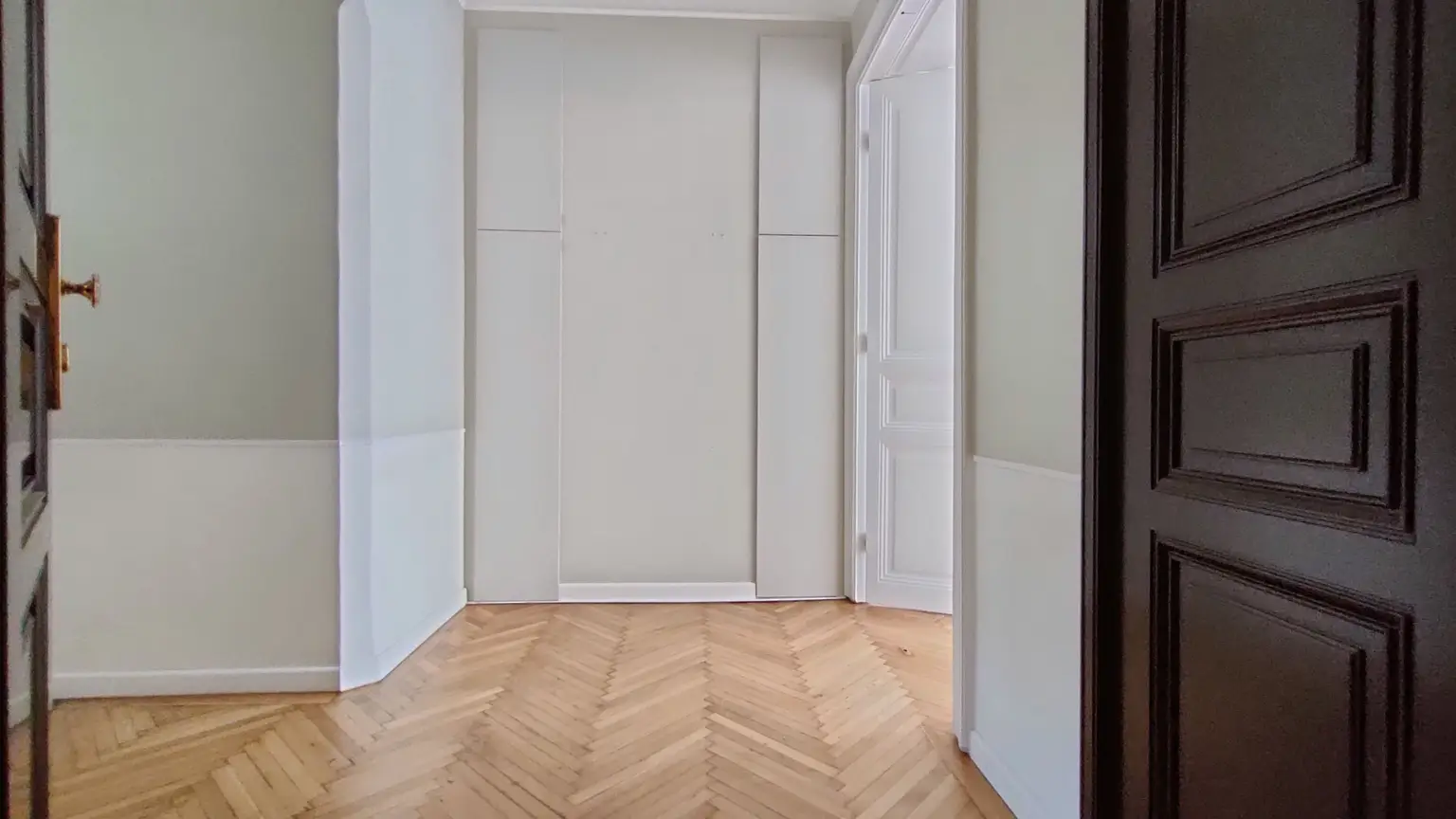 ! GEPFLEGTE 3 ZIMMER STILALTBAUHAUPTMIETE IN AKH-/UNI-/VOLKSOPERNNÄHE !