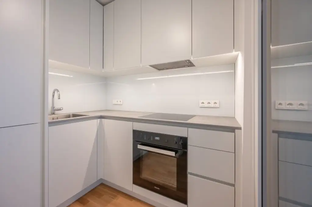 ++MOLLARD 50++ Premium 2-room apartment in the heart of the city (2/10)