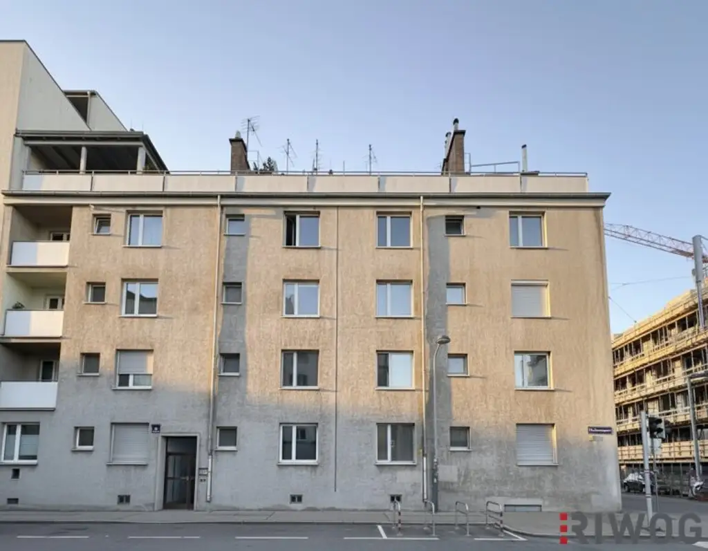 ERSTBEZUG nach Sanierung I 2 Zimmer Wohnung mit Loggia I Tischler Einbauküche inkl. Siemensgeräte I Alte Donau I Donauzentrum