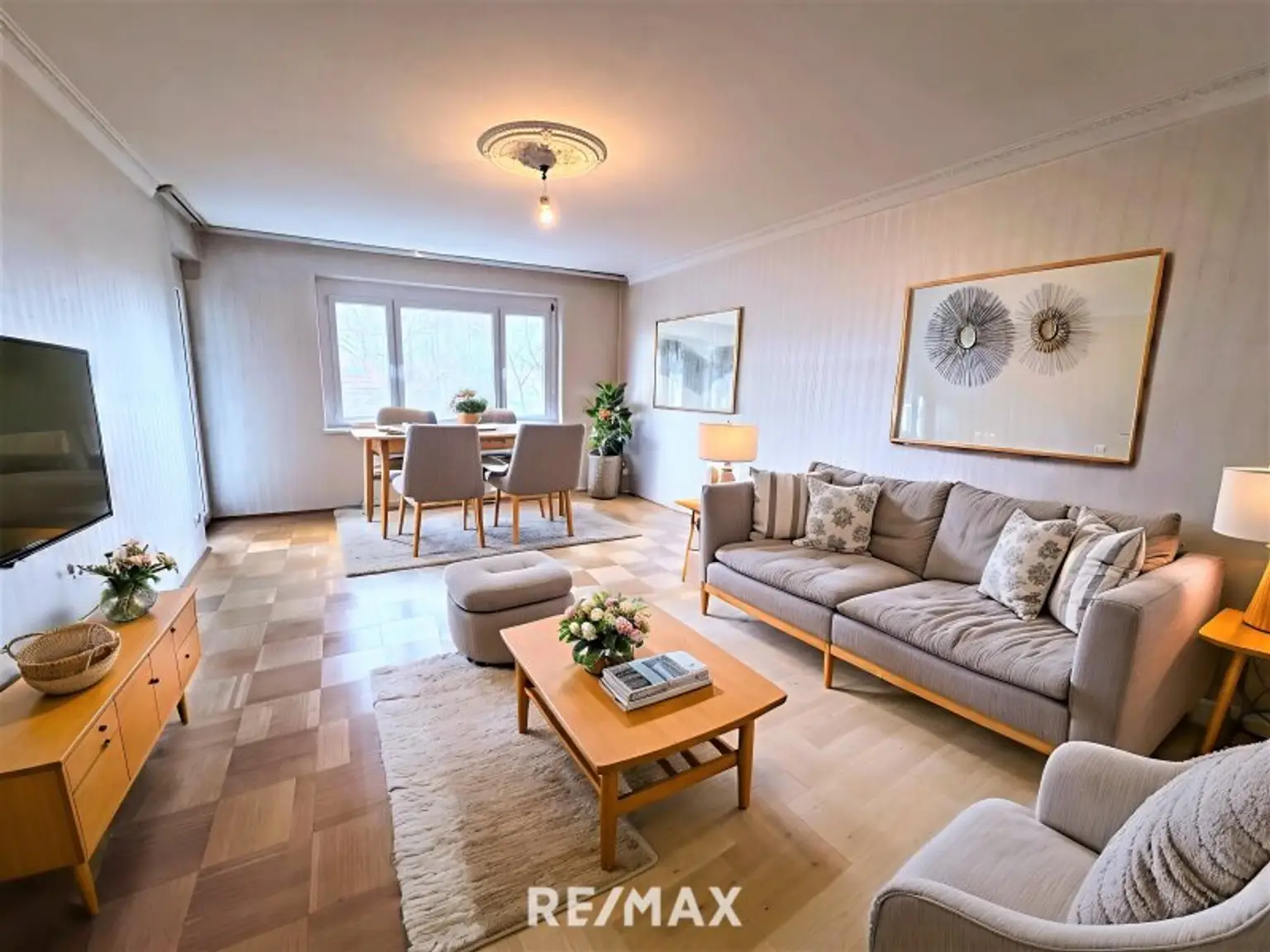 Wohnzimmer (virtuell eingerichtet)