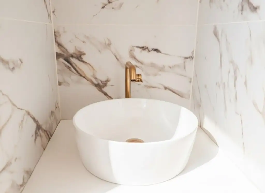 THE UNIQUE HILL SIDE RESIDENCES