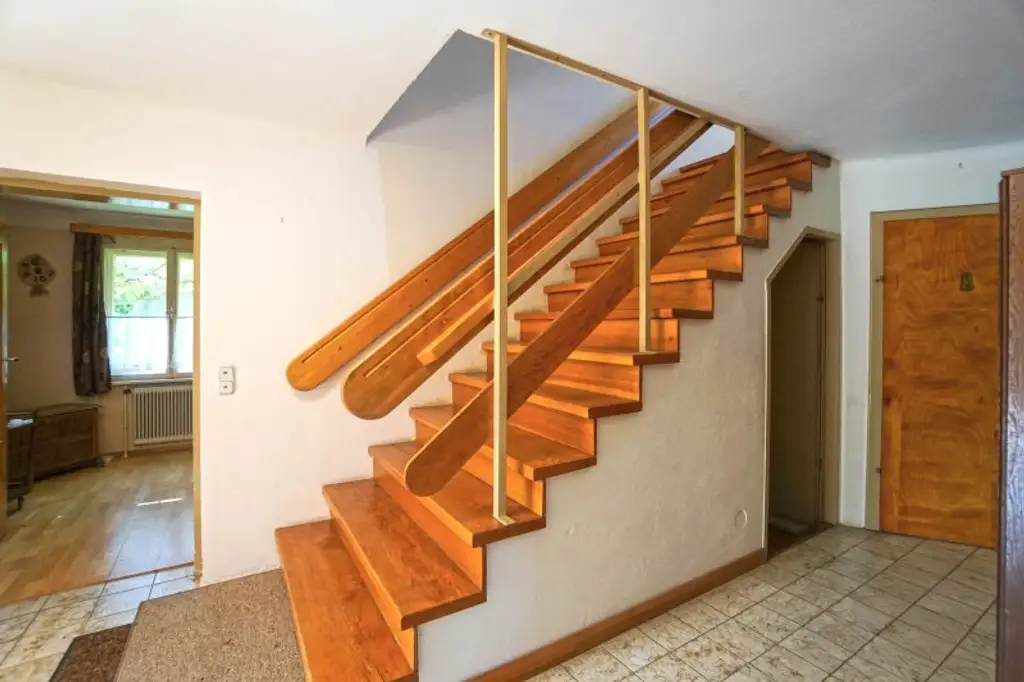Rarität! Liegenschaft mit renovierungsbedürftigem Haus in Traumlage am Wolfersberg