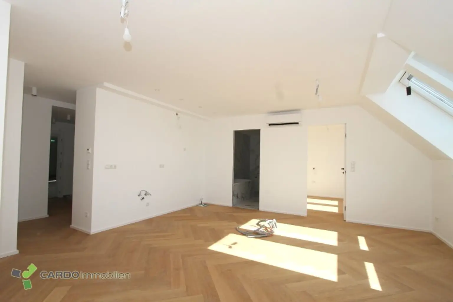 Exklusive Dachgeschosswohnungen mit Außenflächen in einem schönen Altbau