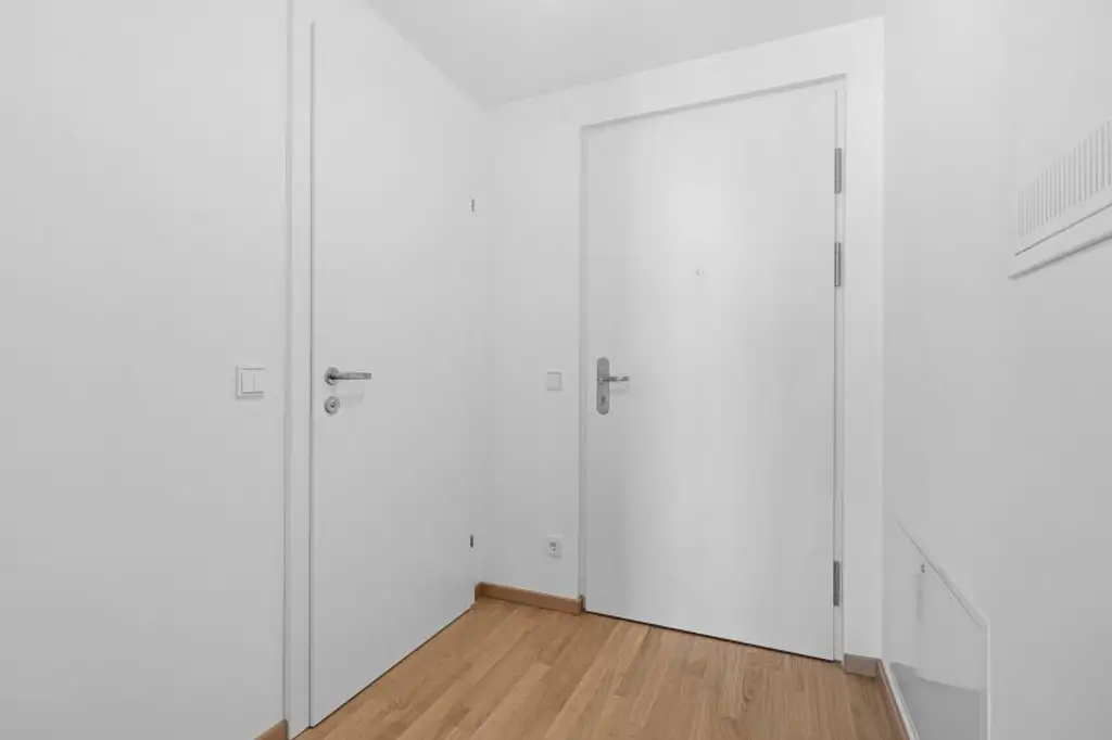Modernes Wohnen über den Dächern Wiens – stilvolle Neubauwohnung mit Loggia im 18. Stock des Helio Towers