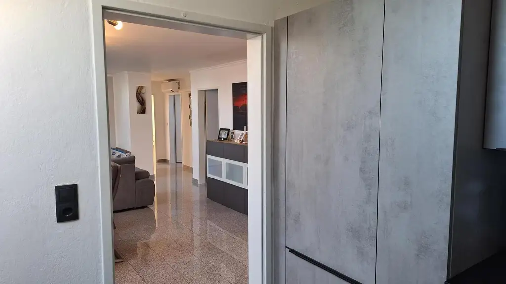 „Sonniges Dachgeschoss-Highlight in Gralla!“ 4 Zimmer Garage und mehr...