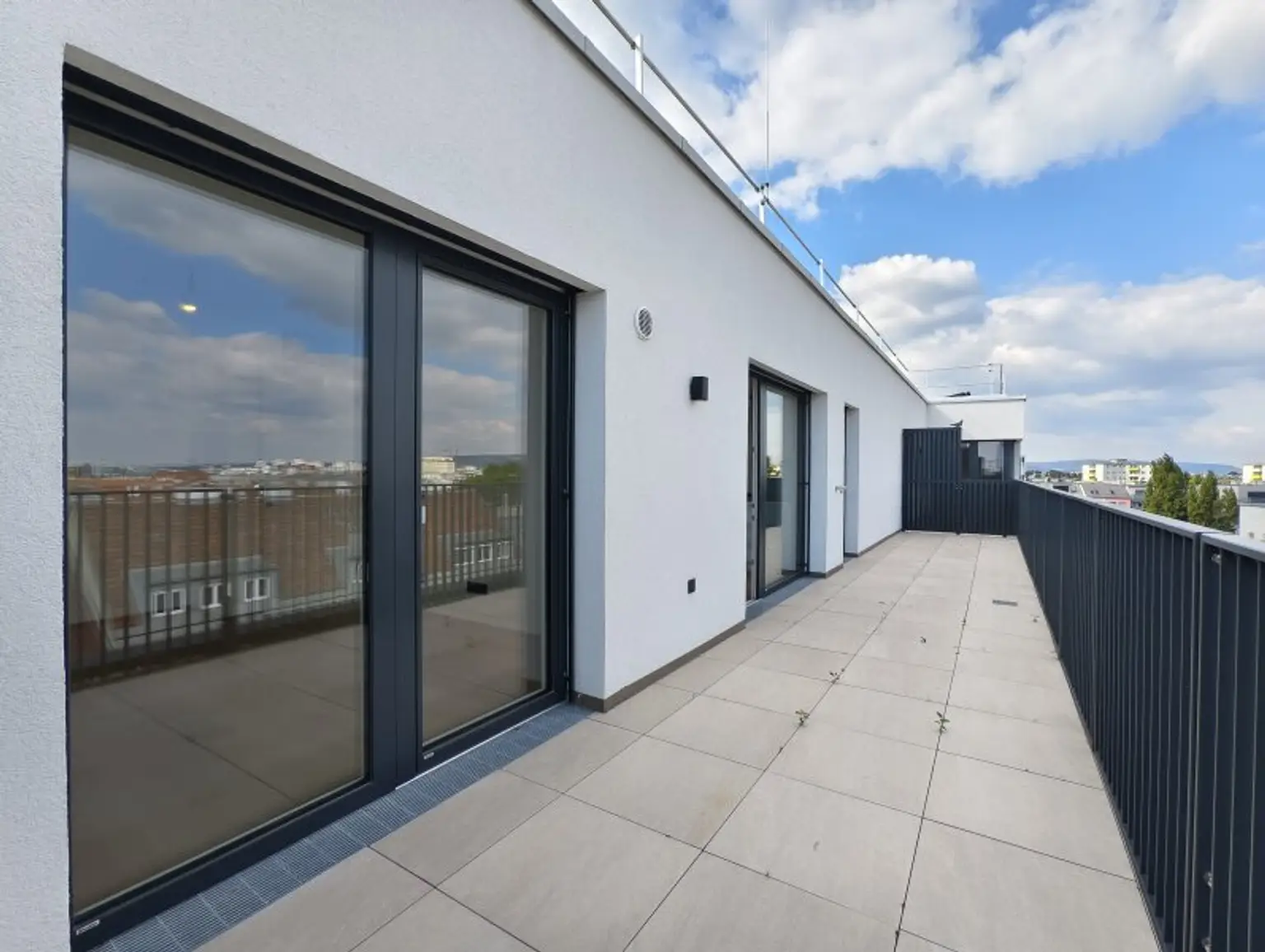 Moderne 2-Zimmer-Wohnung mit großzügiger Terrasse (29,05 m²) und stilvoller Ausstattung