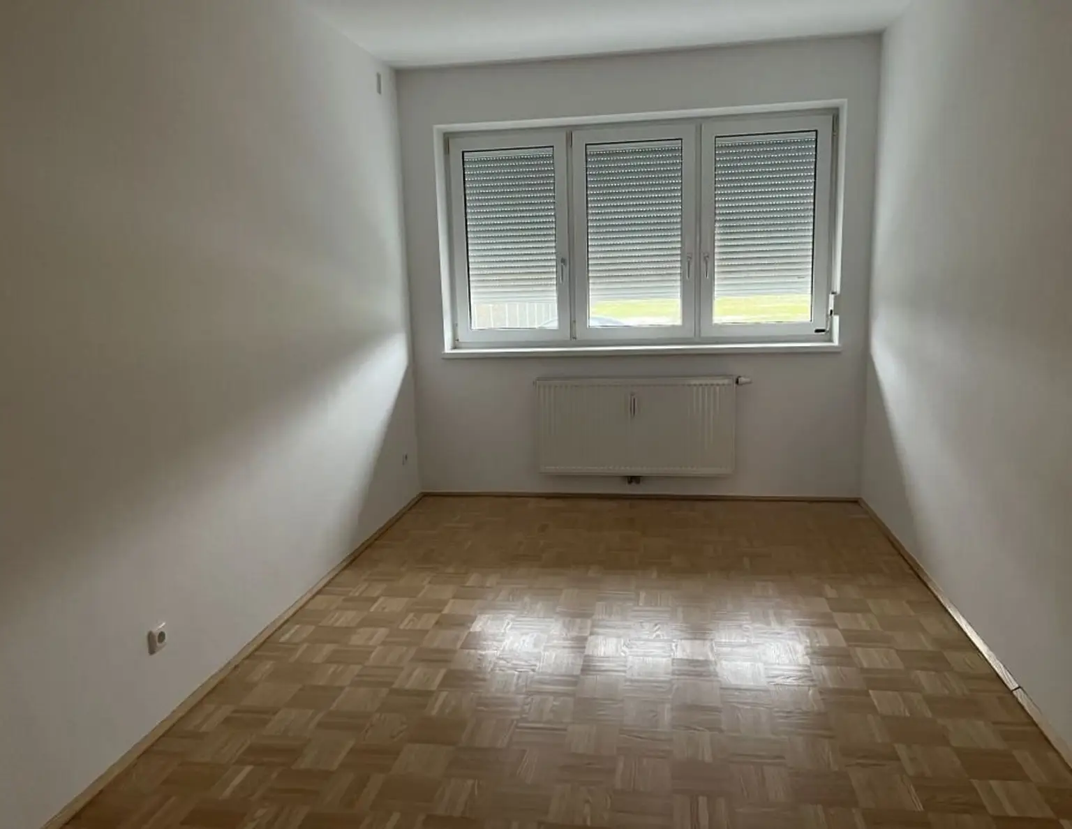 Moderne Traumwohnung in Top-Lage mit Garten und Tiefgarage - in Vöcklamarkt, Oberösterreich!