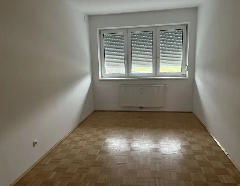 Moderne Traumwohnung in Top-Lage mit Garten und Tiefgarage - in Vöcklamarkt, Oberösterreich!