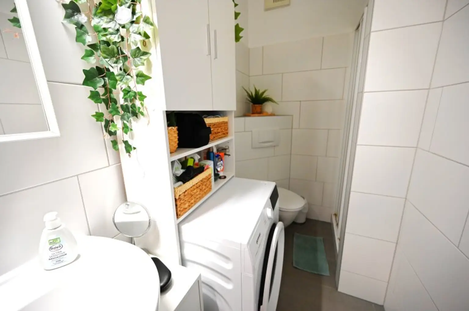 Charmanter Altbauflair trifft moderne Sanierung – 3-Zimmer-Wohnung in der Schillerstraße