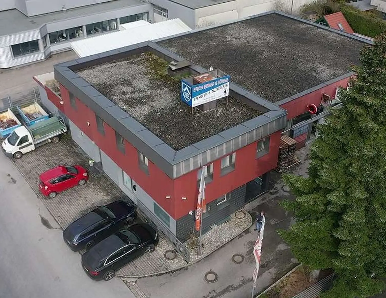 Spengler/Dachdeckerei samt Büro-u.Gewerbeobjekt (Werkstatt) m.4-Zi.Wohnung u.Abstellpl. im Fr. in Salzburg/Mayrwies zu verkaufen