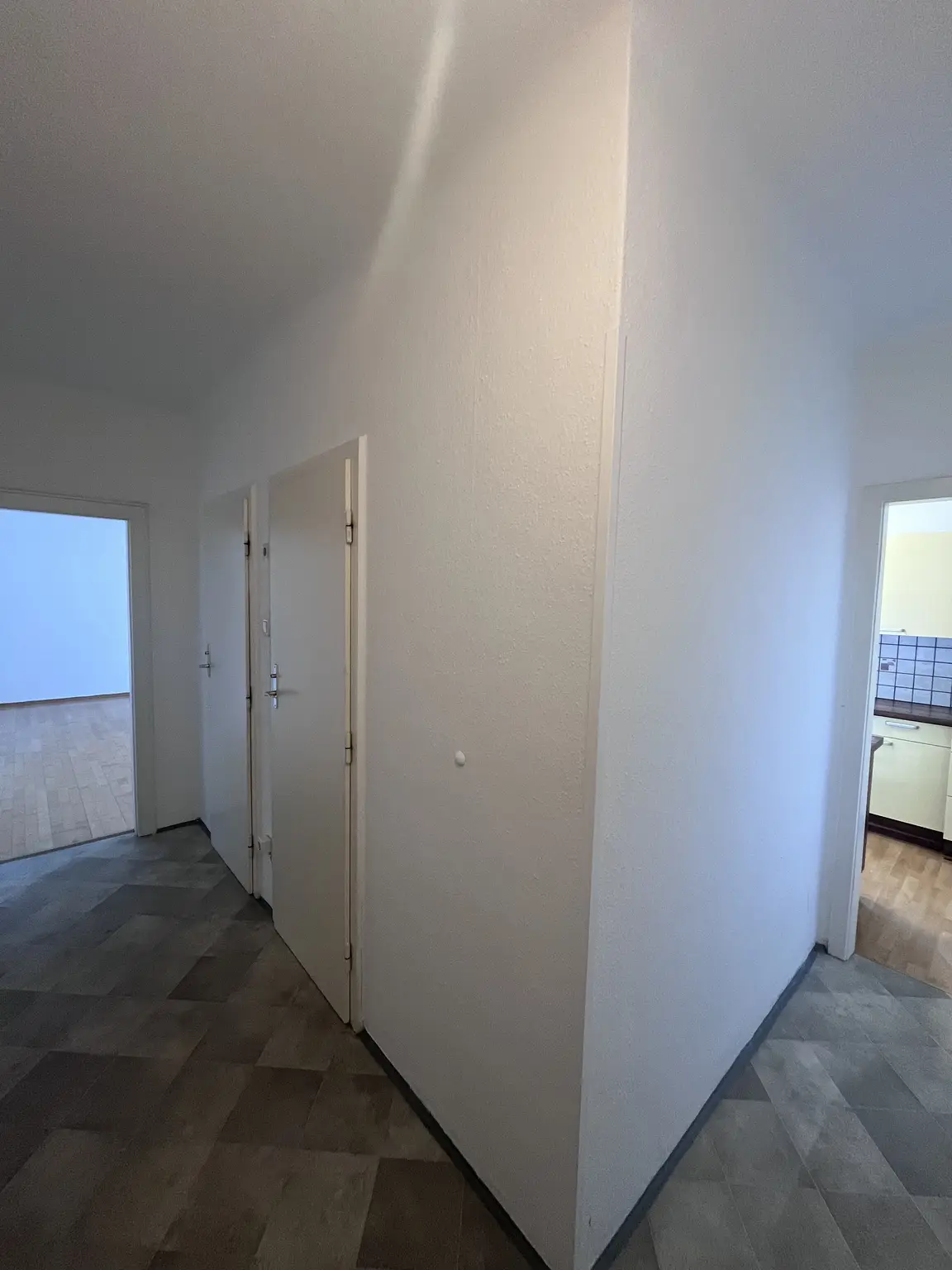 Helle 2-Zimmer-Mietwohnung mit Loggia