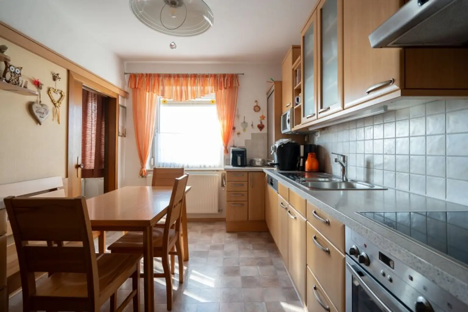 Charmantes Einfamilienhaus mit großzügigem Garten und Pool in Behamberg zu kaufen!