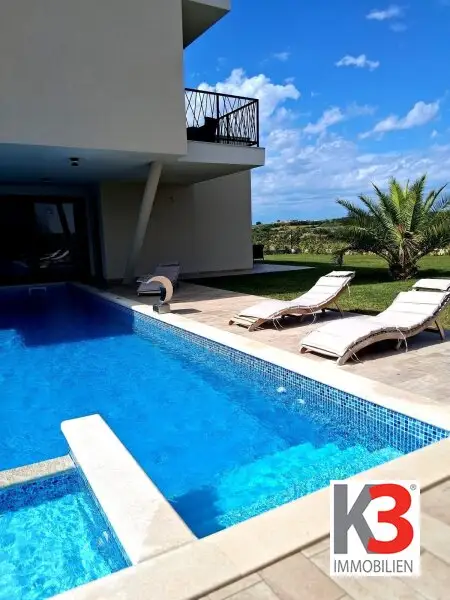 K3 - Moderne Villa in Novigrad