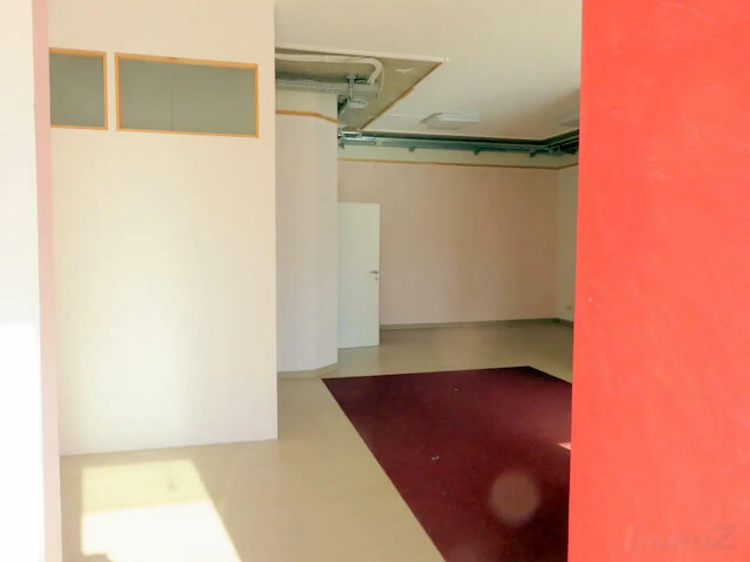 Sofortbezug: Portal-Geschäftslokal - Büro, barrierefrei - keine Gastronomie!