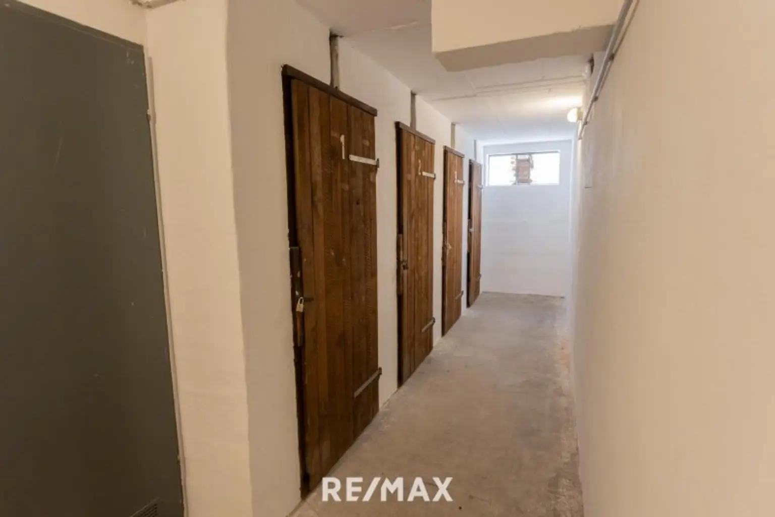 Neu sanierte 4-Zimmer-Eckwohnung im 2. Liftstock