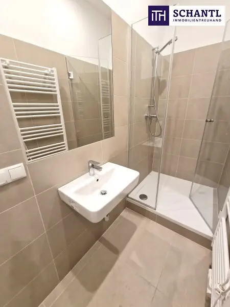 Altbauflair neu entdeckt: Liebevoll sanierte 2-Zimmer-Wohnung mit moderner Ausstattung und bester Infrastruktur +Traumhaftes Altbauhaus + Überzeugen Sie sich selbst!