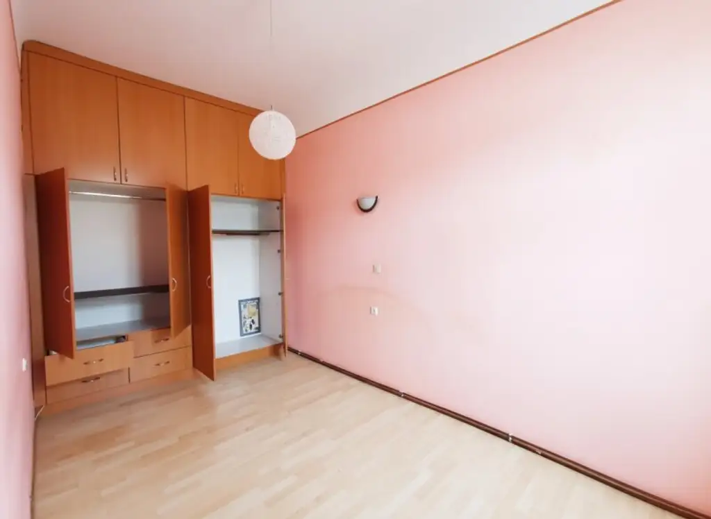++NEU++ 3-Zimmer Altbau-Wohnung (renovierungsbedürftig), guter Grundriss