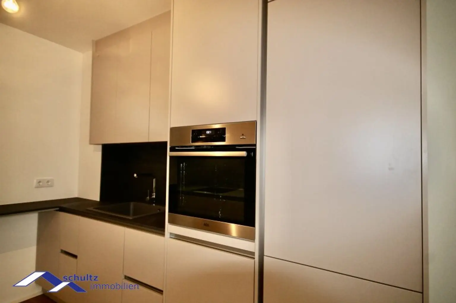 SCHULTZ IMMOBILIEN  - Traumhafte 2-Zimmer Wohnung mit Balkon!