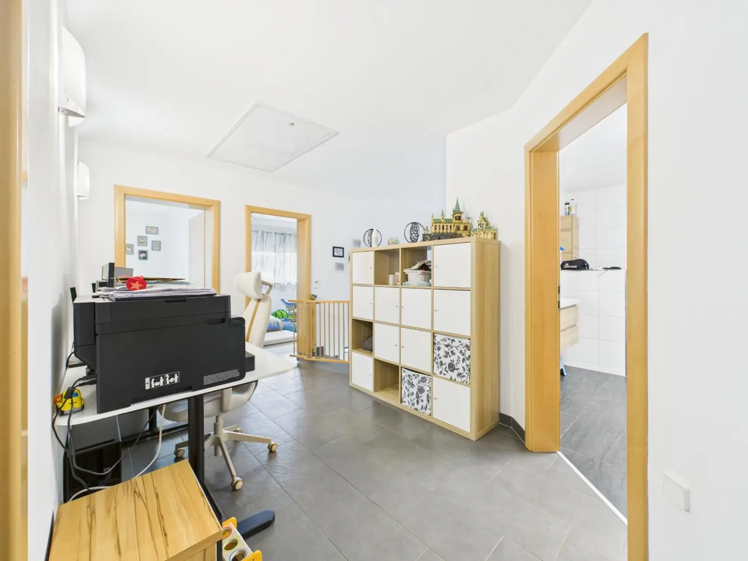 NÄHE WELS: Hochwertig modernisiertes Einfamilienhaus mit Traumgarten, Luxus - Poolanlage & smarter Haustechnik