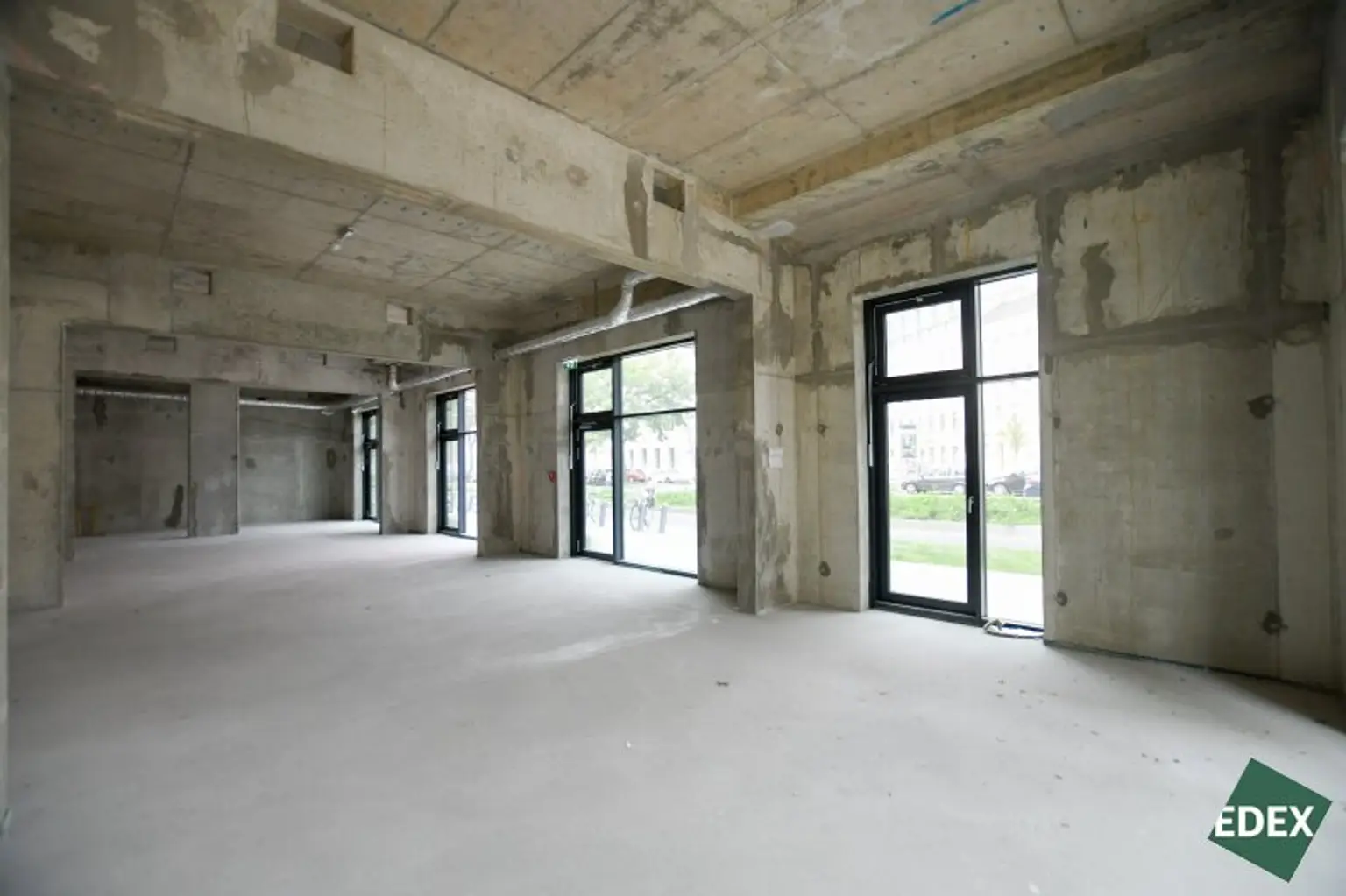 Erstbezug | Moderne Gewerbefläche mit hoher Sichtbarkeit und flexibler Nutzung