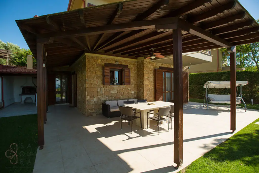 Mediterraner Luxus mit Panoramablick – Ihre exklusive Villa in Sani, Chalkidiki