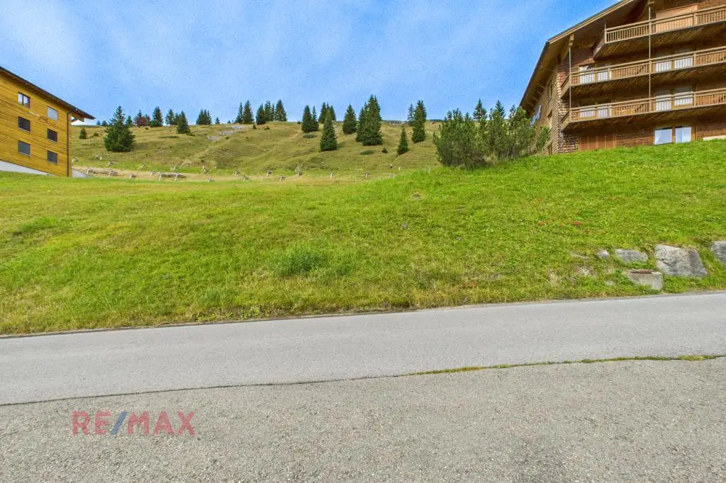 1.792 m² Baugrundstück mit Freizeitparadies direkt vor der Tür