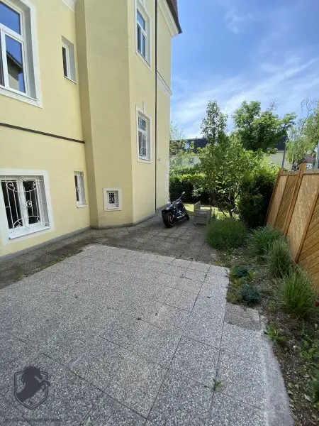 Zum Verkauf gelangt eine außergewöhnliche Villa in absoluter Bestlage von Hietzing