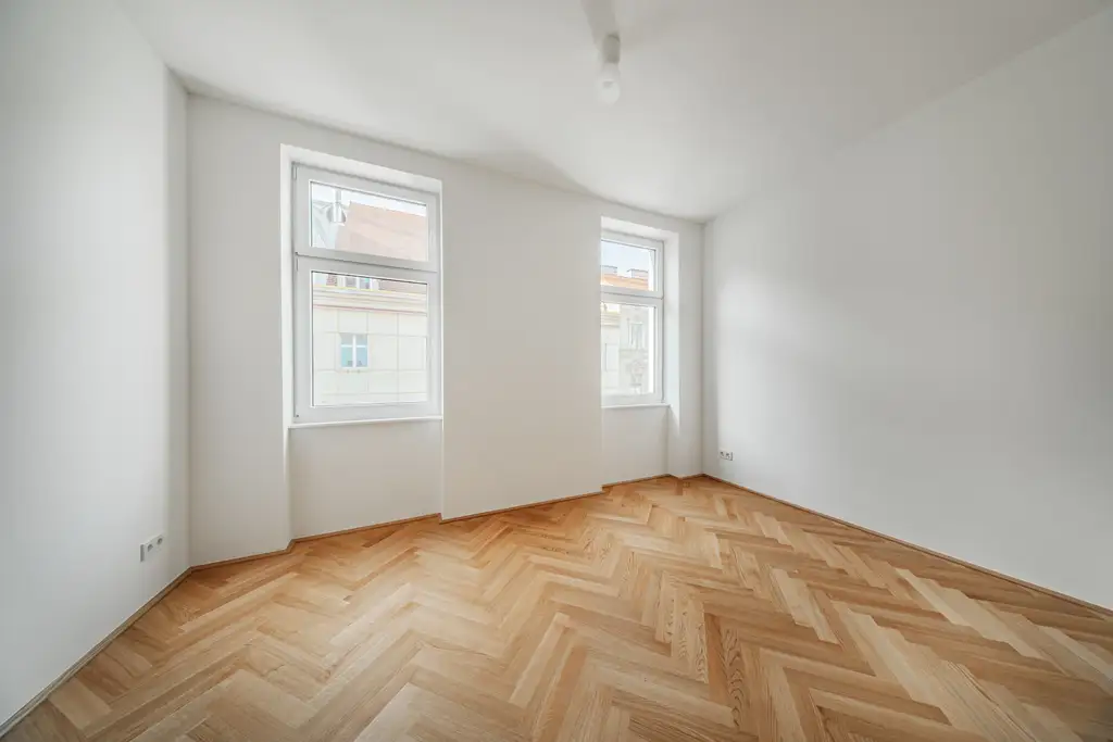 Klein, fein, neu saniert – stilvolles Altbaujuwel im Erstbezug!