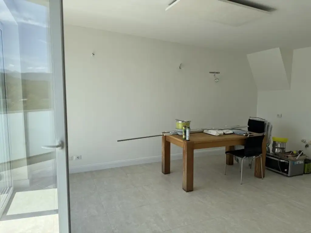 2-ZIMMER-WOHNUNG MIT PENTHOUSE-CHARAKTER IN PÖRTSCHACH AM WÖRTHERSEE – ERSTBEZUG