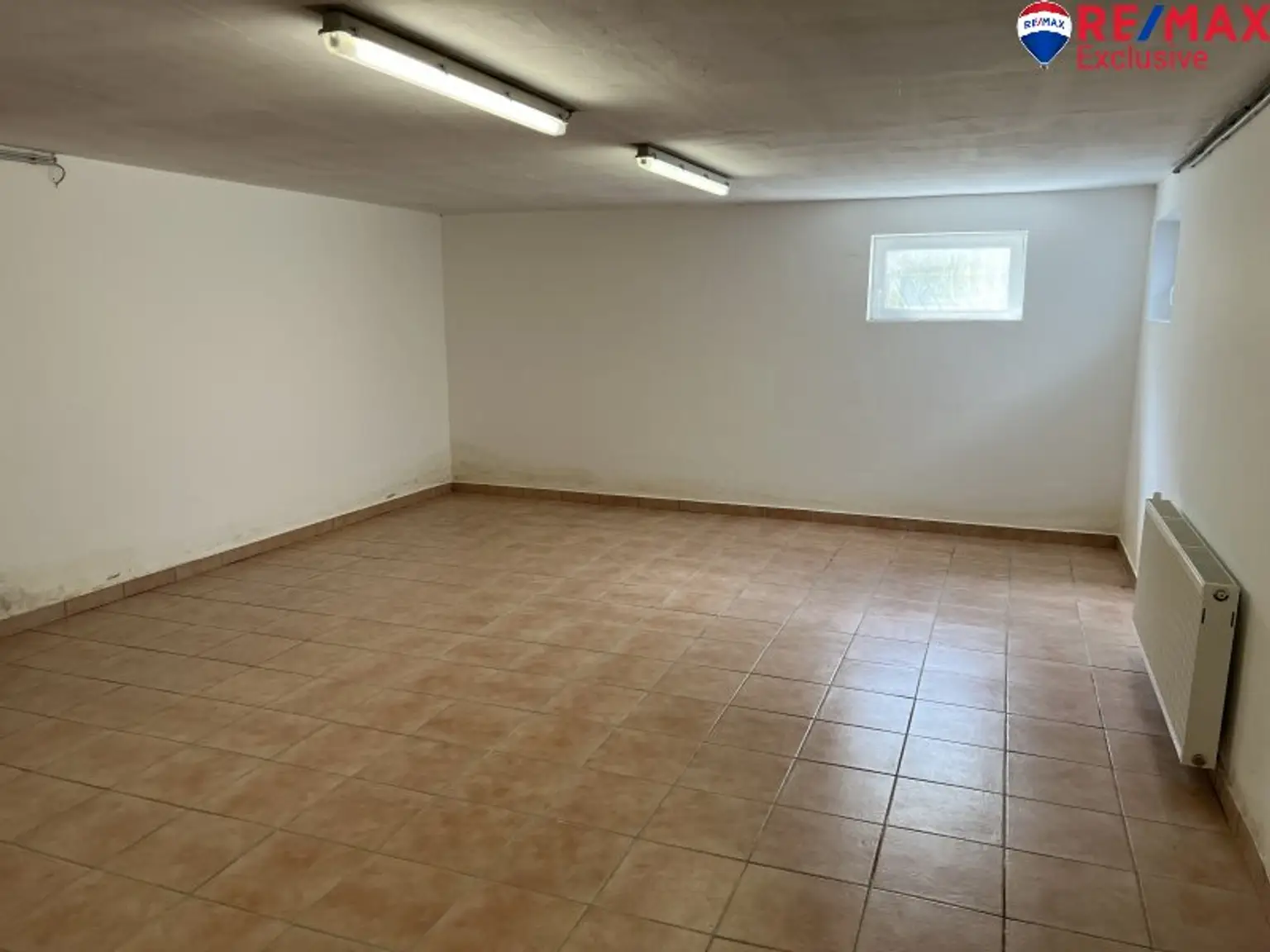 Großzügiges Einfamilienhaus mit Garten, Terrasse & Garage in Ebenfurth, 4 Zimmer, 195m²