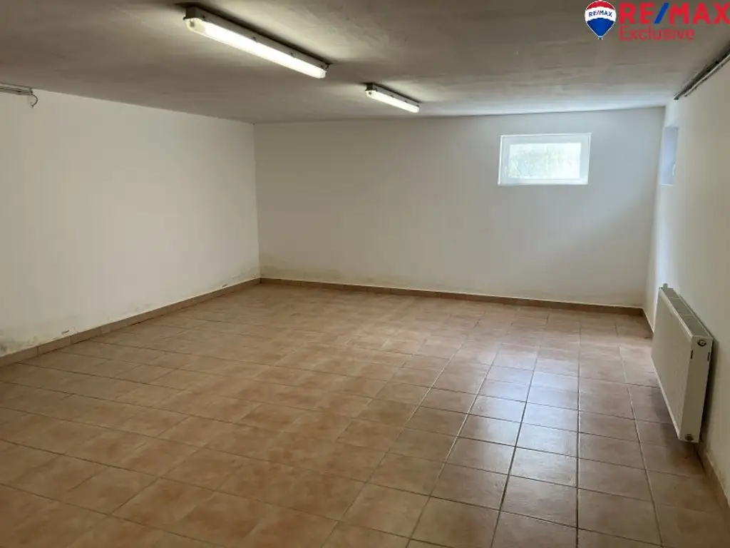 Großzügiges Einfamilienhaus mit Garten, Terrasse & Garage in Ebenfurth, 4 Zimmer, 195m²