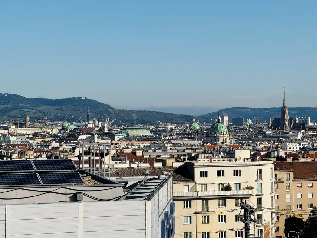 Luxus Pur: Penthouse directly at the main train station: Commission-free + Completion in October