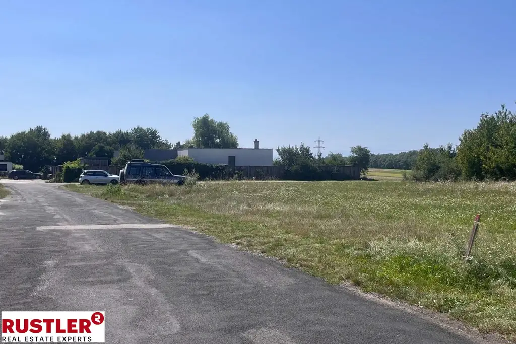 Attraktives Baugrundstück in Ruhelage und Badesee Nähe