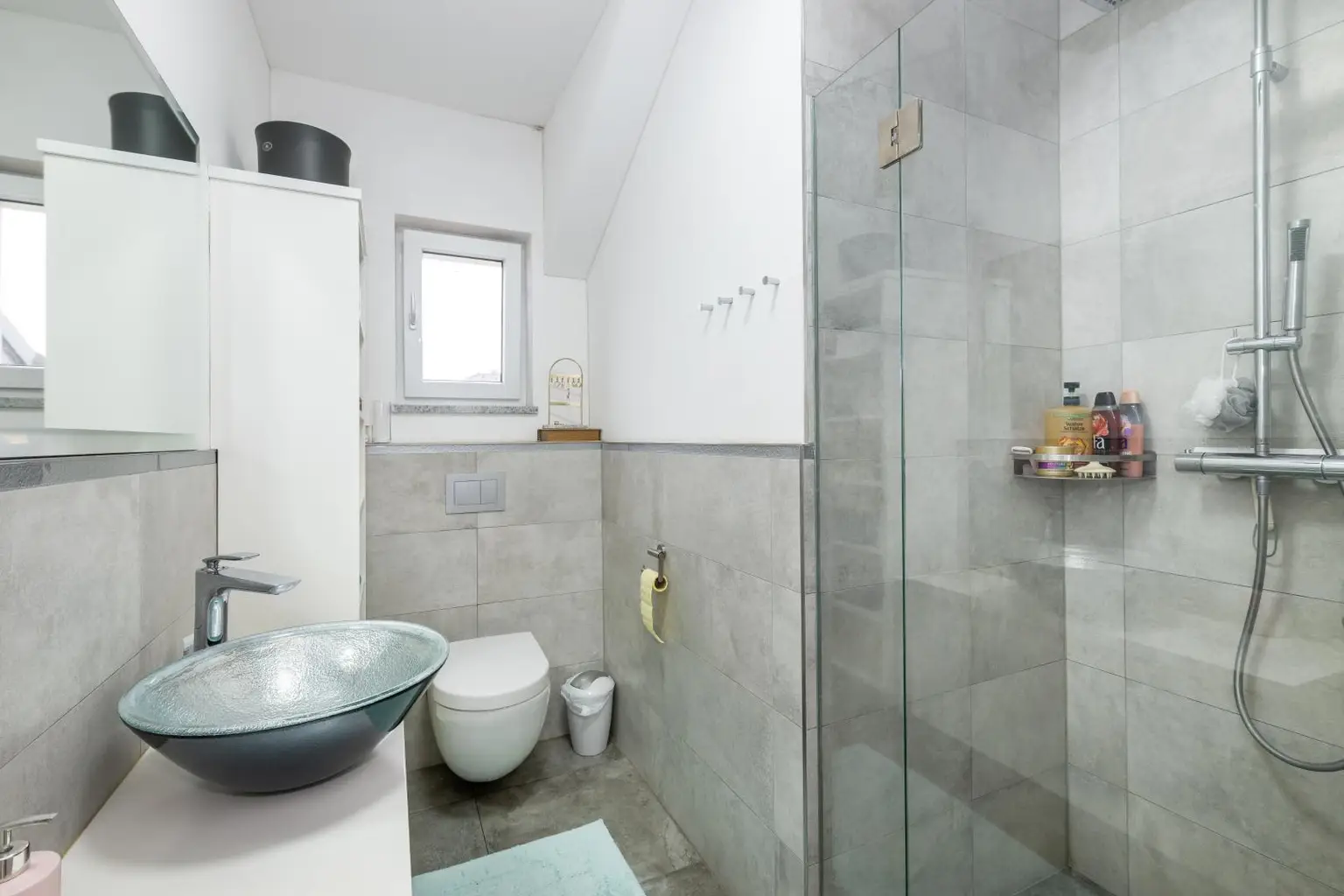 Badezimmer Schlafbereich OG
