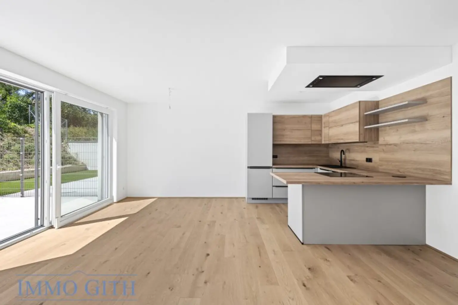 EXKLUSIVES TOWNHOUSE MIT GARTEN, PV-ANLAGE & DESIGNAUSSTATTUNG ZU KAUFEN – WIEN DIREKT VOR DER TÜR