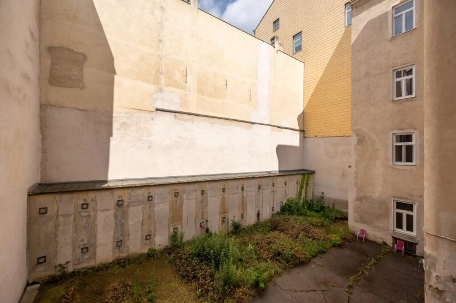 ***NEU*** Fantastische 4 Zimmer Wohnung in repräsentativem Stilaltbau! in TOP-Lage!