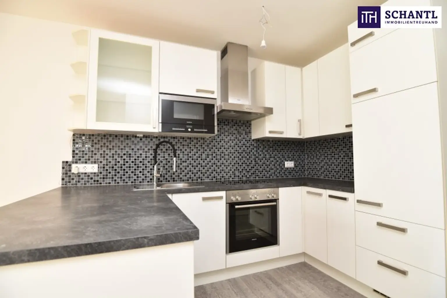 Traumhafte, lichtdurchflutete 3-Zimmer-Wohnung mit gigantischer Terrasse und Blick ins Grüne!