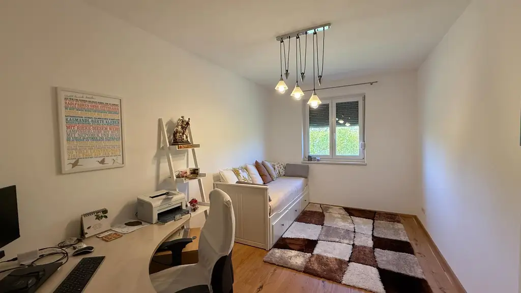 gepflegter, bezugsfertiger Bungalow mit Weitblick in sonniger Lage