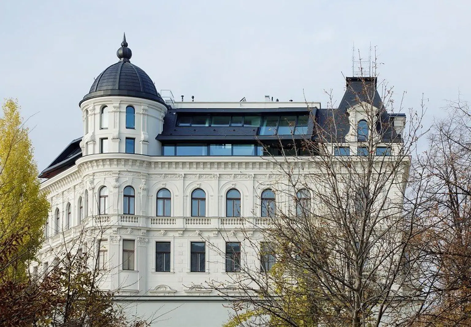 Exklusive Penthouse-Maisonette mit Panoramablick – Direkt am Haus des Meeres!