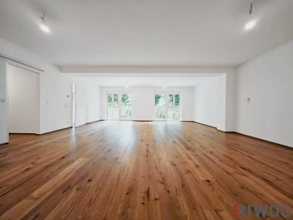 ERSTBEZUG | Townhouse mit Eigengarten in ruhiger Innenhoflage | auch Wohn-Büro Kombination möglich