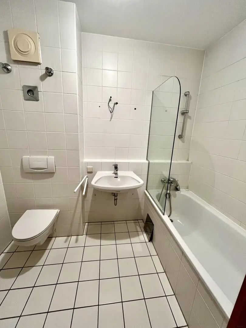 TOP LAGE GEIDORF: Barrierefreie 4 Zimmer Wohnung mit Balkon + Tiefgarage