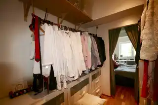 Kleiderschrank begehbar