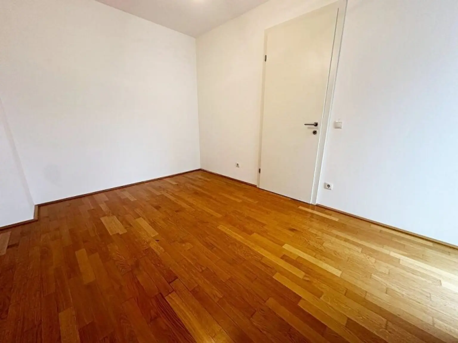 HUMBOLDTGASSE, U1 NÄHE, 76 m2 Neubau inkl. 4 m2 Loggia, Wohnküche, 2 Zimmer, gefördert, 2. Liftstock