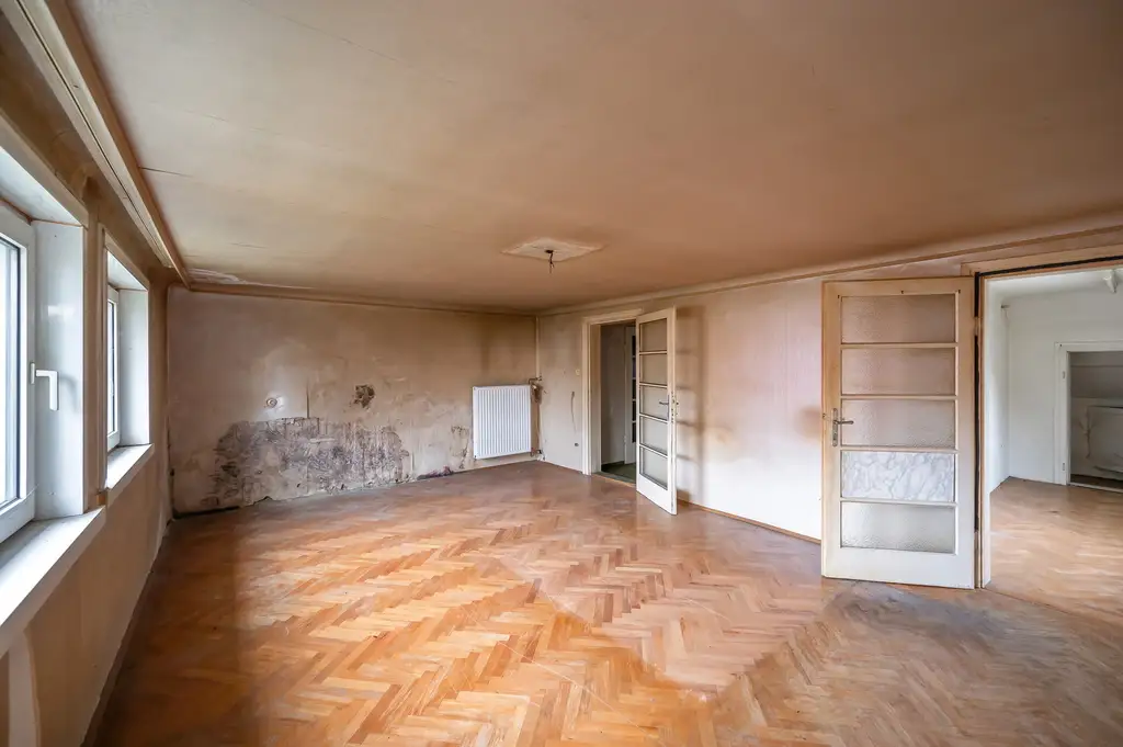 Make it yours: Eckgrundstück in ruhiger Lage – Sanierung oder Abriss für Ihr perfektes neues Zuhause
