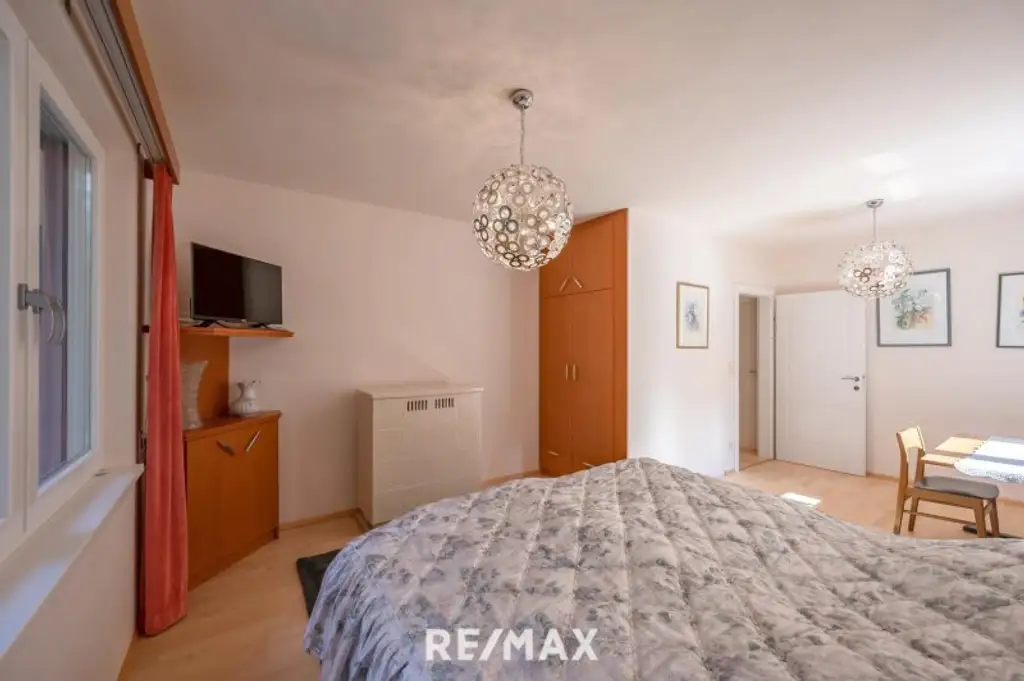 BAUTRÄGER AUFGEPASST: GRUNDSTÜCK FÜR 2 DOPPELHÄUSER | ODER 2 EINFAMILIENHÄUSER